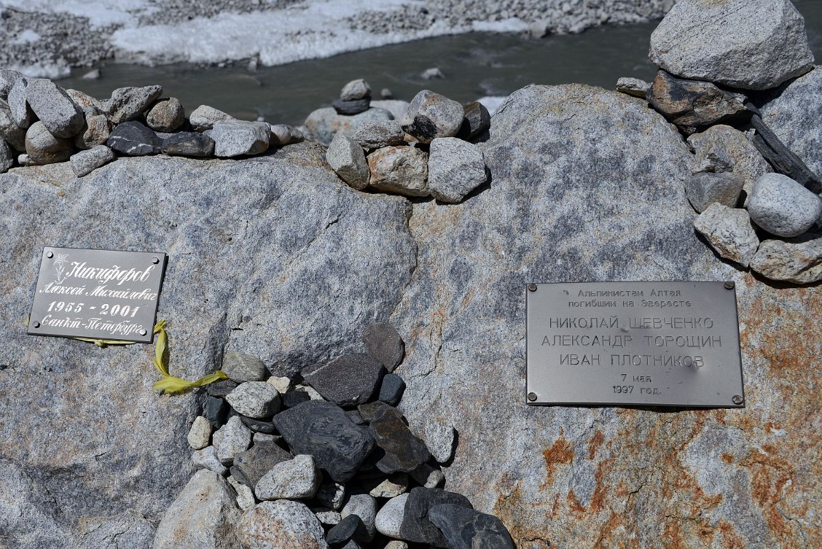 50 Russians Aleksei Nikiforov Died May 23, 2001 And Nikolai Shevtchenko, Aleksandr Torochin, Ivan Plotnikov May 7, 1997 Memorial At Hill Next To Mount Everest North Face Base Camp